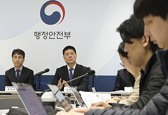 “조작 기소 뿌리 뽑겠다”… 민주당, 국가 폭력 공소시효 폐지 ‘당론’ 추진